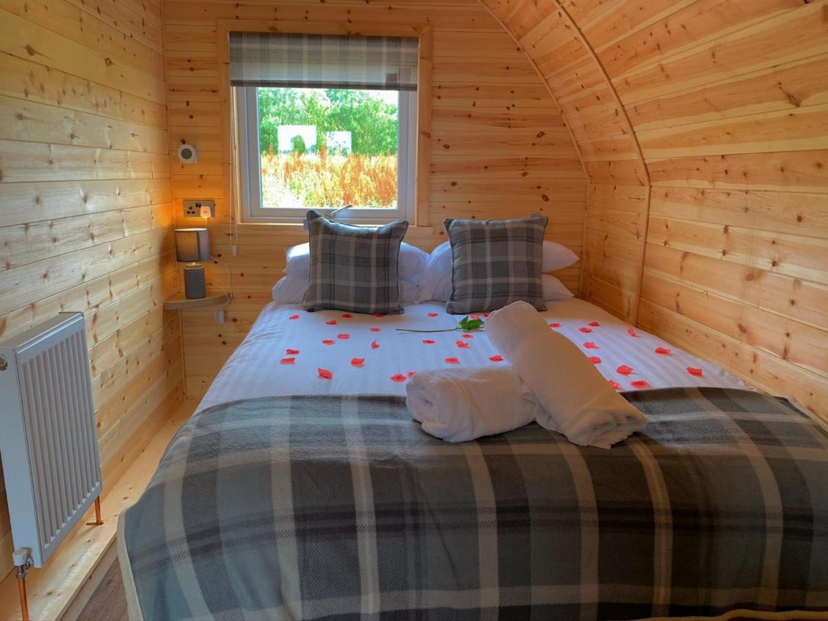 Villa Pond View Pod 3 With Private Hot Tub -Fife - Loch Leven - Lomond Hills Kelty Exterior foto